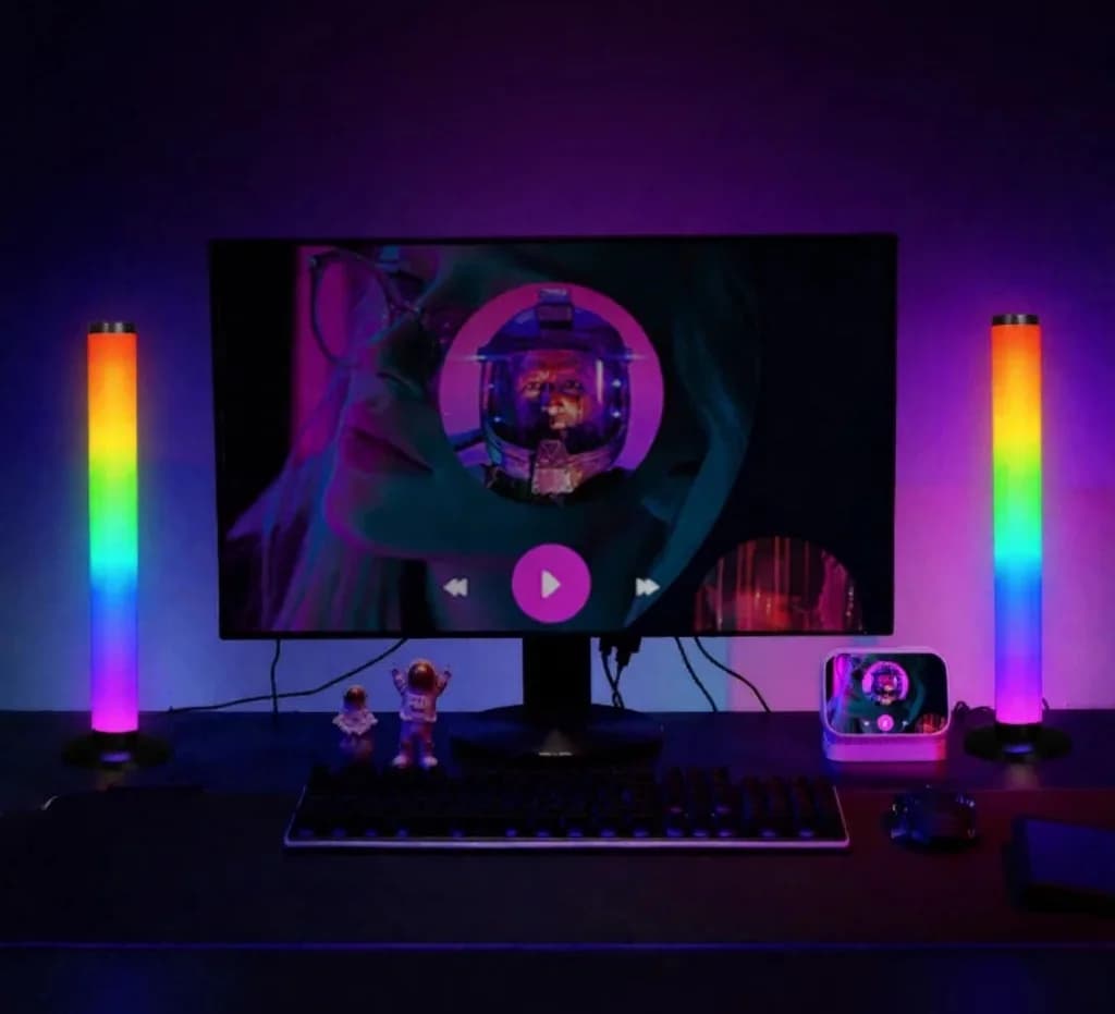 Lámpara de escritorio RGB reactiva al sonido 360° con control por app y mando