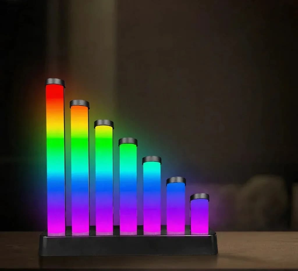 Lámpara de escritorio LED RGB reactiva al sonido con control por app